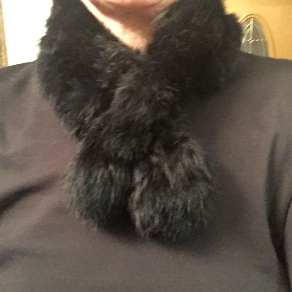 Vintage  Black 100% Real Rabbit Fur Pull-Through Scarf Collar 27”